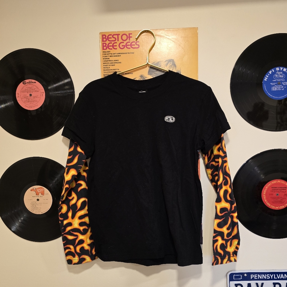 Petals Graphic Long Sleeve Tee